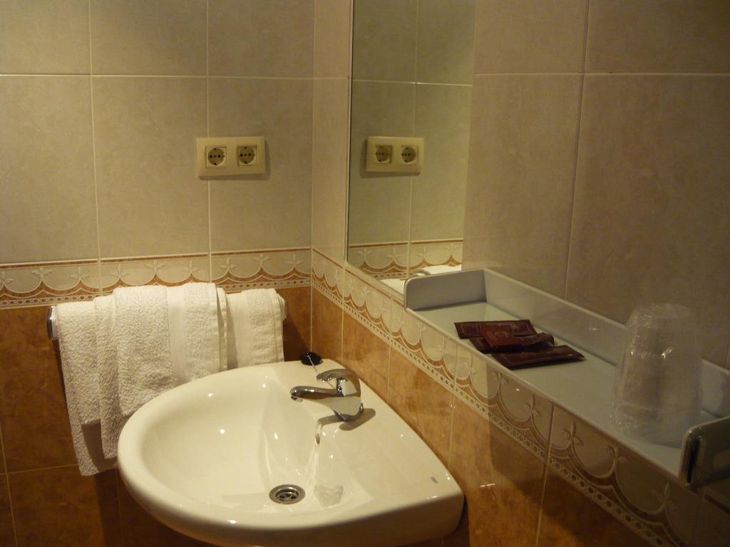 Hotel Grove O Grove Esterno foto
